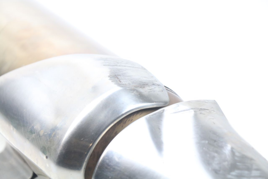 photo de POT ECHAPPEMENT GAUCHE YAMAHA TDM ABS 900 (2002 - 2014) - Autre angle de vue