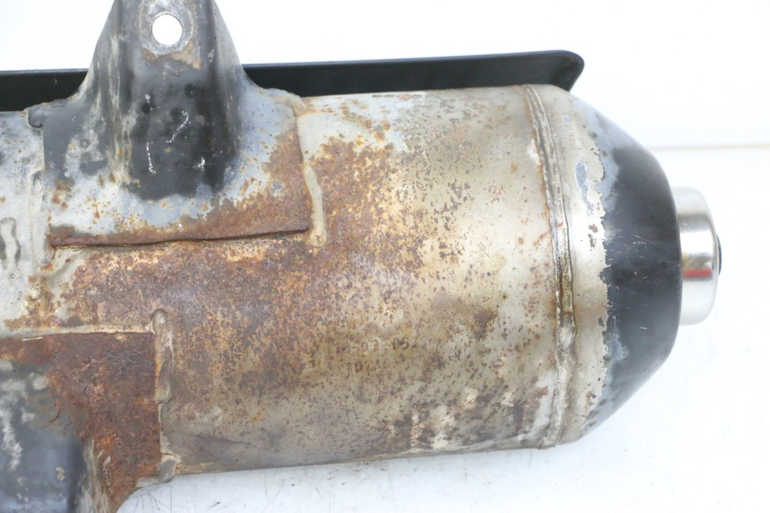 photo de POT ECHAPPEMENT GILERA NEXUS 300 (2008 - 2013) - Gros plan technique