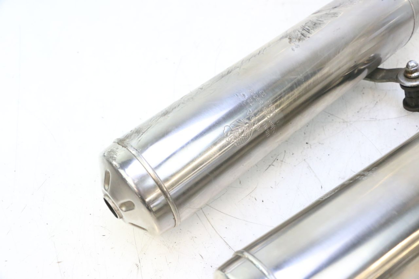 photo de POT ECHAPPEMENT KAWASAKI GPX F ZX750F 750 (1986 - 1990) - Zoom composants
