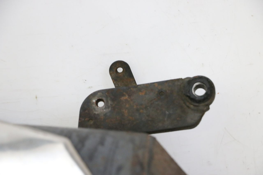 photo de POT ECHAPPEMENT DAELIM HISTORY 125 (2001 - 2002) - Détail de la pièce