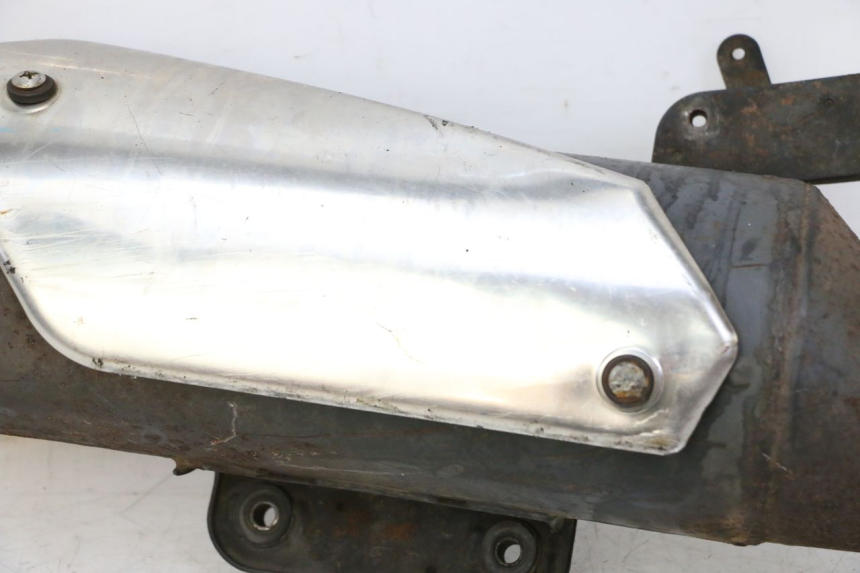 photo de POT ECHAPPEMENT DAELIM HISTORY 125 (2001 - 2002) - Autre angle de vue