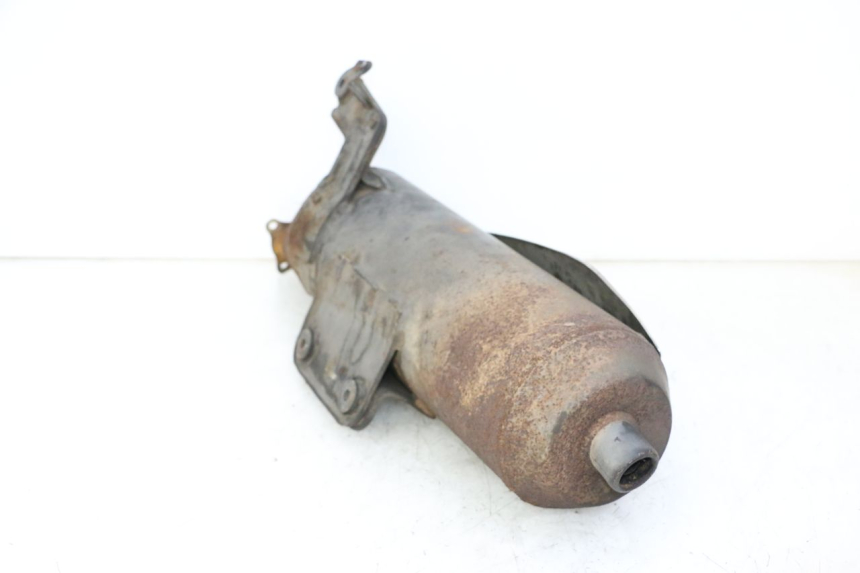 photo de POT ECHAPPEMENT DAELIM HISTORY 125 (2001 - 2002) - Points de fixation