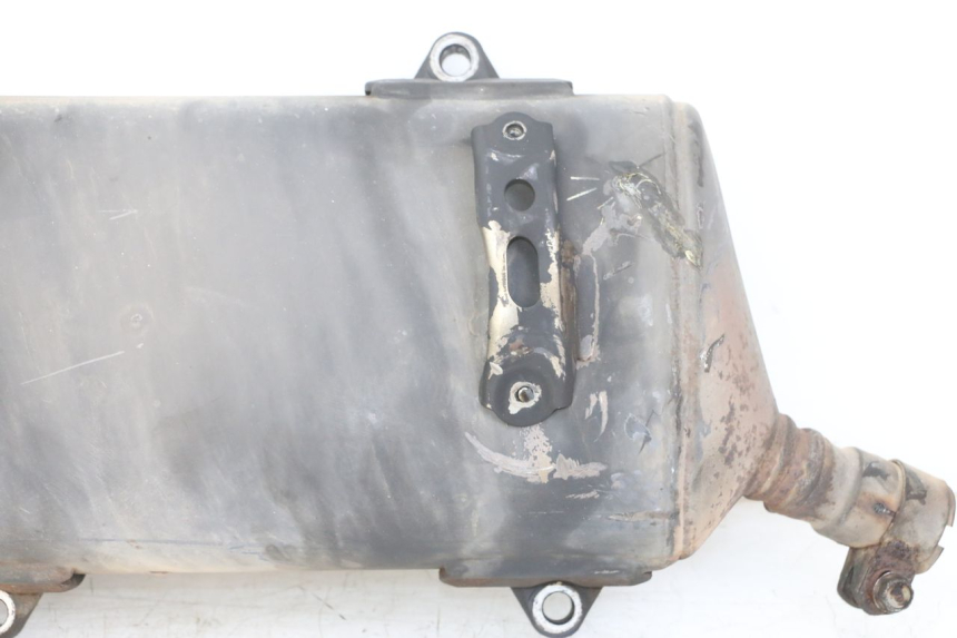 photo de POT ECHAPPEMENT HONDA SH i 300 (2015 - 2020) - Vue rapprochée