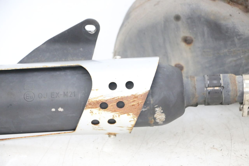 photo de POT ECHAPPEMENT KEEWAY K-LIGHT KLIGHT 125 (2018 - 2025) - Zoom état d’usage