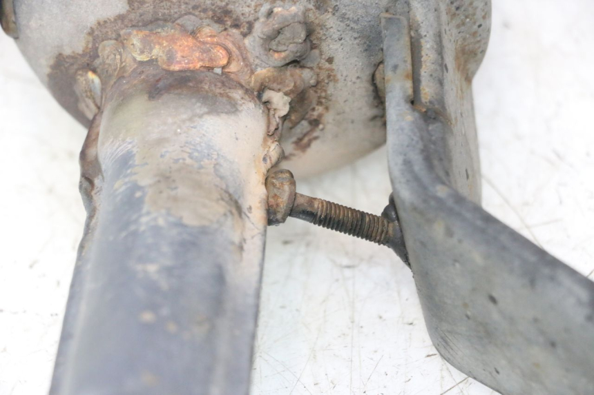 photo de POT ECHAPPEMENT PEUGEOT KISBEE 4T 50 (2018 - 2022) - Points de fixation
