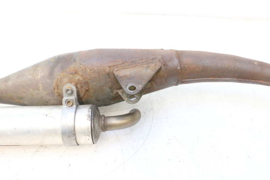 photo de POT ECHAPPEMENT PEUGEOT LUDIX BLASTER 50 (2006 - 2014) - Gros plan technique