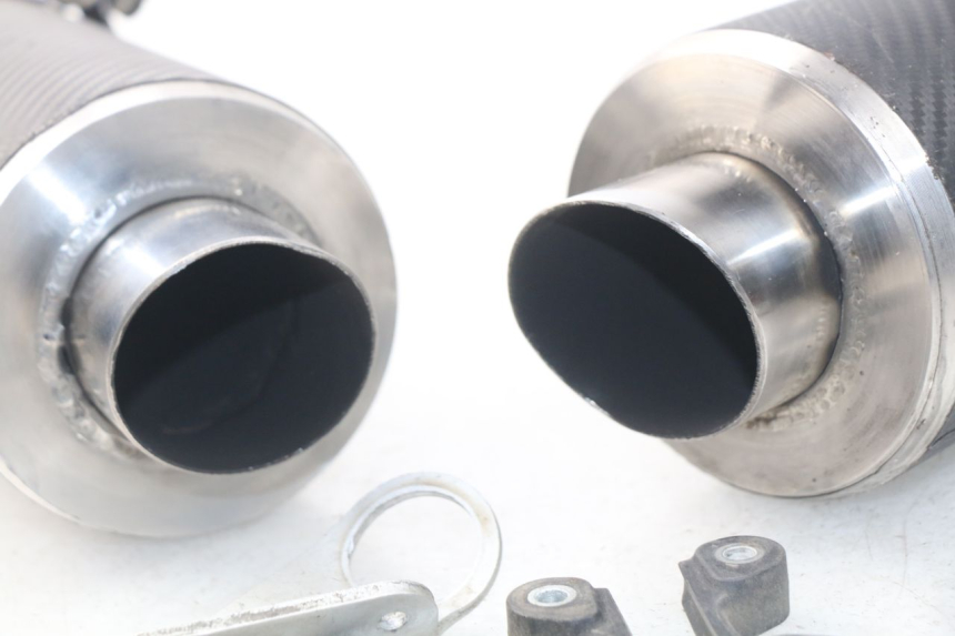 photo de POT ECHAPPEMENT DUCATI M796 MONSTER ABS 796 (2010 - 2014) - Angle alternatif