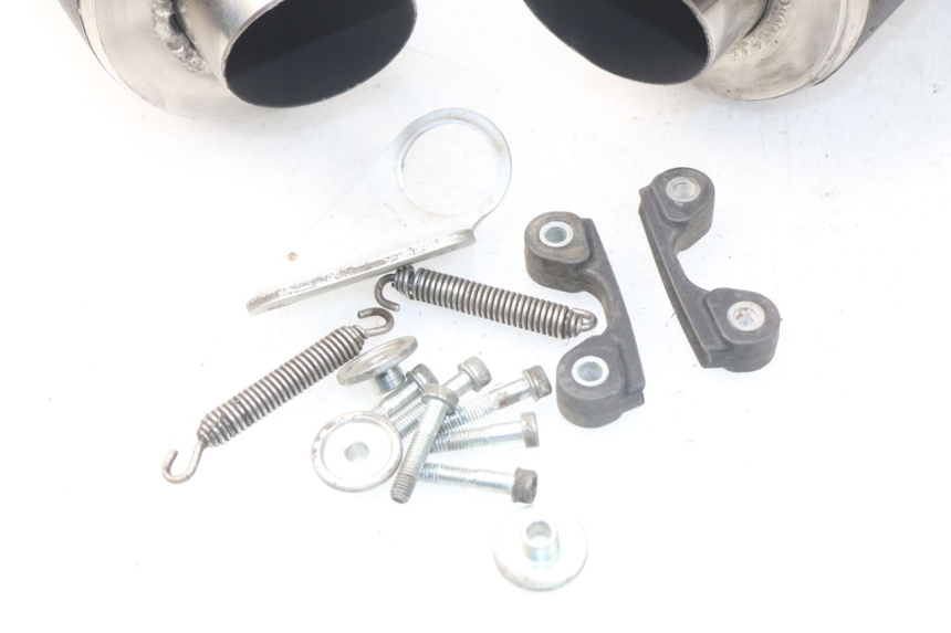 photo de POT ECHAPPEMENT DUCATI M796 MONSTER ABS 796 (2010 - 2014) - Zoom qualité