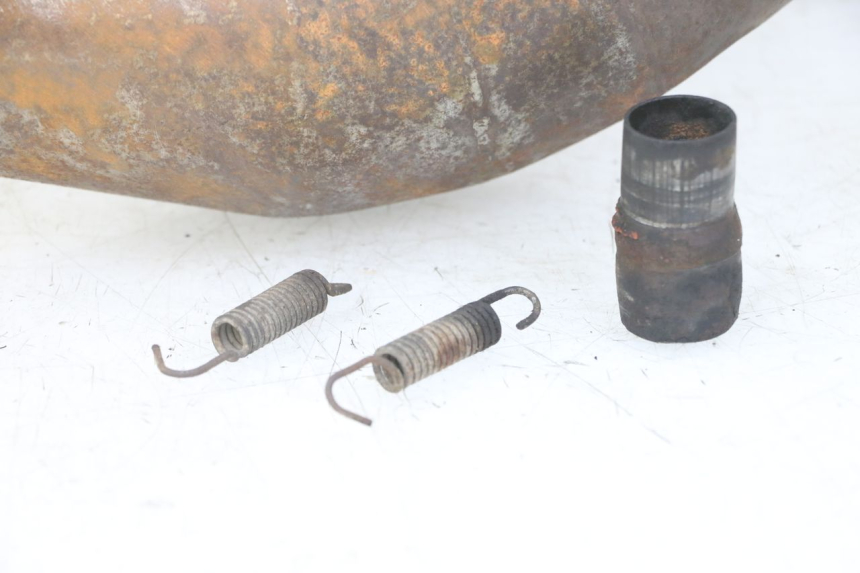 photo de POT ECHAPPEMENT MBK X-LIMIT XLIMIT 50 (2007 - 2012) - Gros plan technique