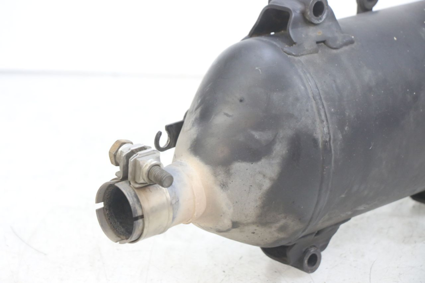 photo de POT ECHAPPEMENT PIAGGIO MEDLEY 125 (2016 - 2023) - Gros plan technique