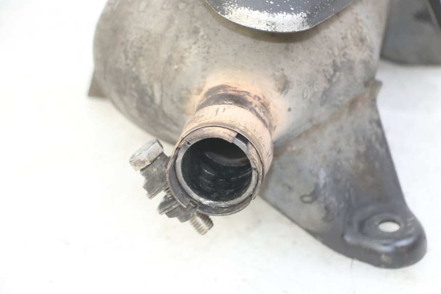 photo de POT ECHAPPEMENT PIAGGIO MP3 LT 300 (2010 - 2016) - Points de fixation