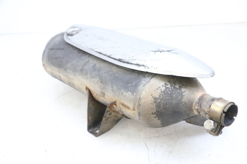 photo de POT ECHAPPEMENT PIAGGIO MP3 RL 250 (2006 - 2010) - Gros plan technique