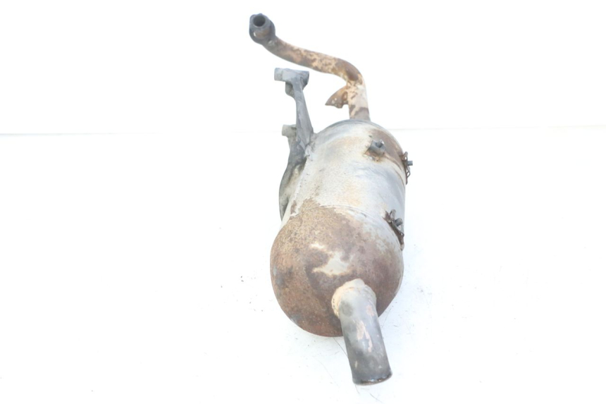 photo de POT ECHAPPEMENT PIAGGIO NEW TYPHOON 50 (2010 - 2017) - Vue rapprochée