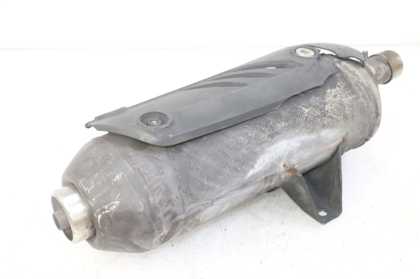 photo de POT ECHAPPEMENT GILERA NEXUS 125 (2009 - 2013) - Vue rapprochée