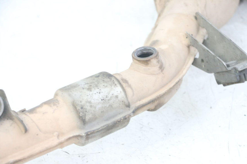 photo de POT ECHAPPEMENT HONDA NTV DEAUVILLE ABS 700 (2007 - 2016) - Points de fixation