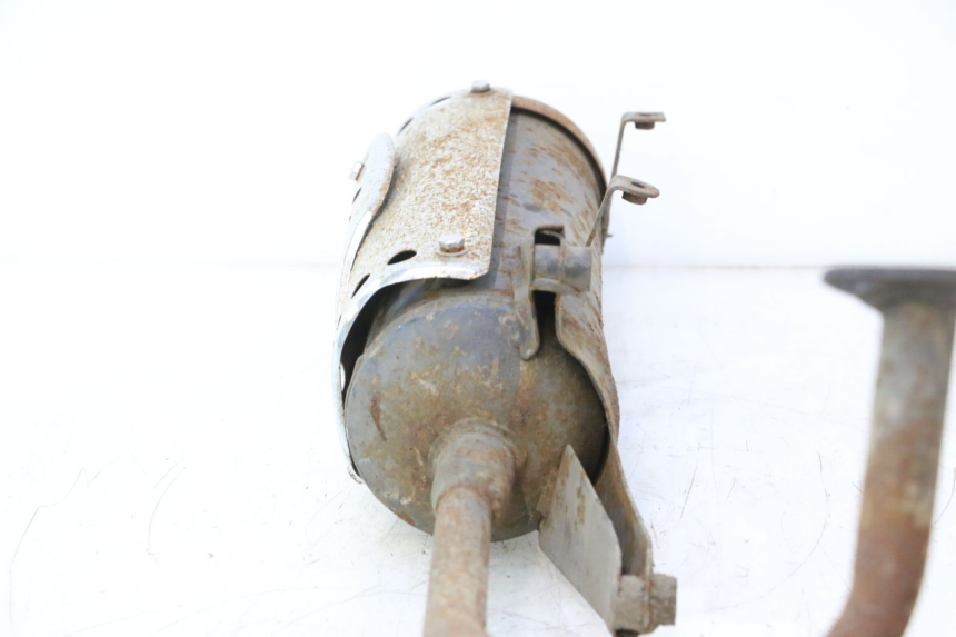photo de POT ECHAPPEMENT VASTRO R-ONE 4T 50 (2014 - 2022) - Points de fixation