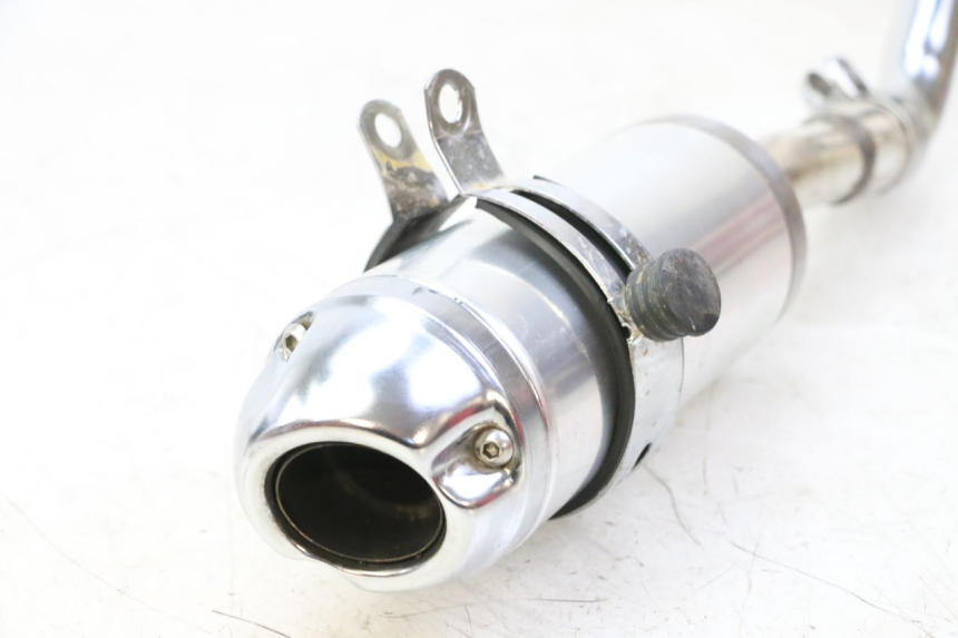 photo de POT ECHAPPEMENT APOLLO RFZ 125 - Vue rapprochée