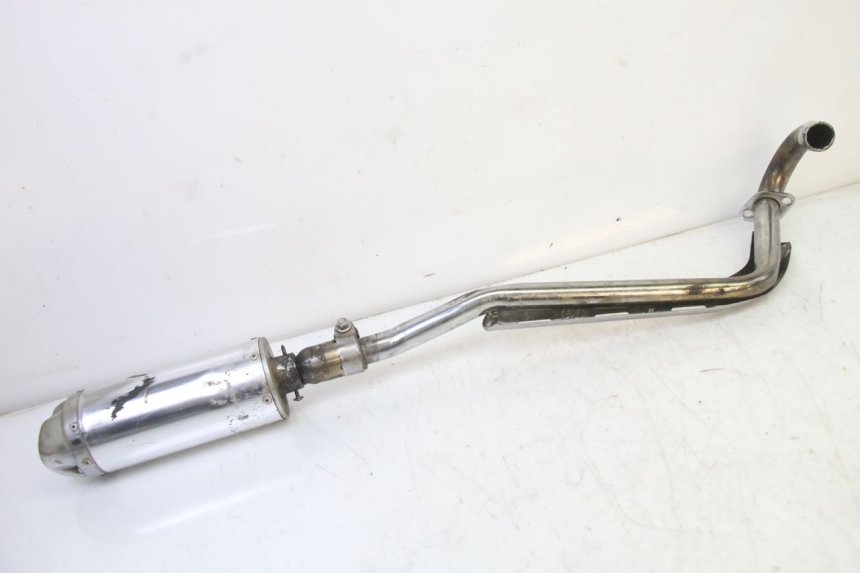 photo de POT ECHAPPEMENT APOLLO RFZ 125 - Vue rapprochée