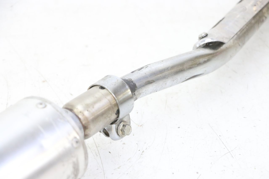 photo de POT ECHAPPEMENT APOLLO RFZ 125 - Vue rapprochée