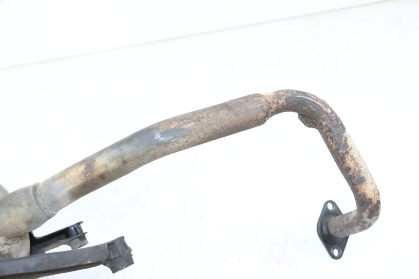 photo de POT ECHAPPEMENT JM MOTORS SANTANA 50 (2014 - 2023) - Points de fixation