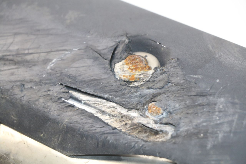 photo de POT ECHAPPEMENT PEUGEOT SATELIS 500 (2007 - 2013) - Zoom état d’usage