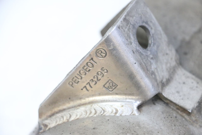 photo de POT ECHAPPEMENT PEUGEOT SATELIS 125 (2013 - 2018) - Détail de la pièce