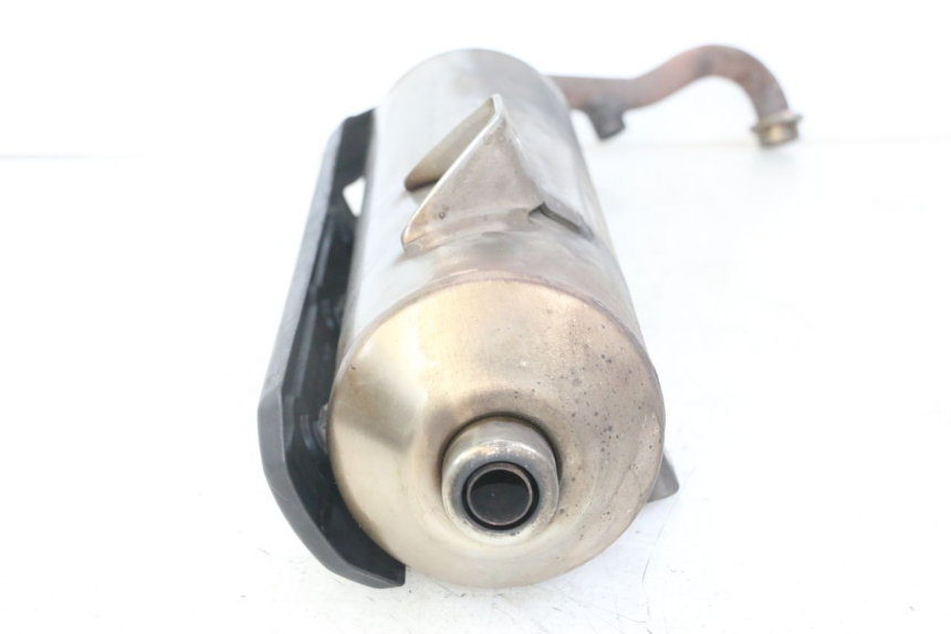 photo de POT ECHAPPEMENT PEUGEOT SATELIS 125 (2013 - 2018) - Gros plan technique