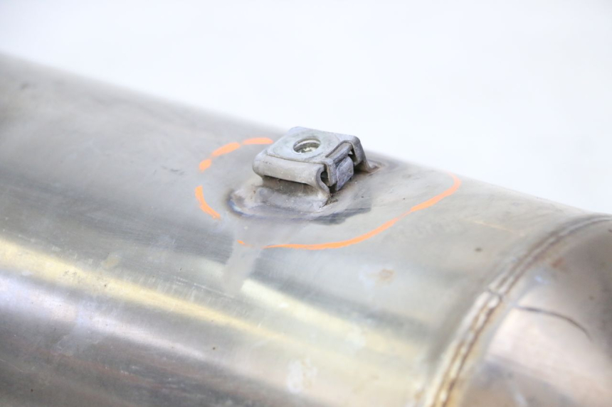 photo de POT ECHAPPEMENT PEUGEOT SATELIS 125 (2010 - 2012) - Vue rapprochée