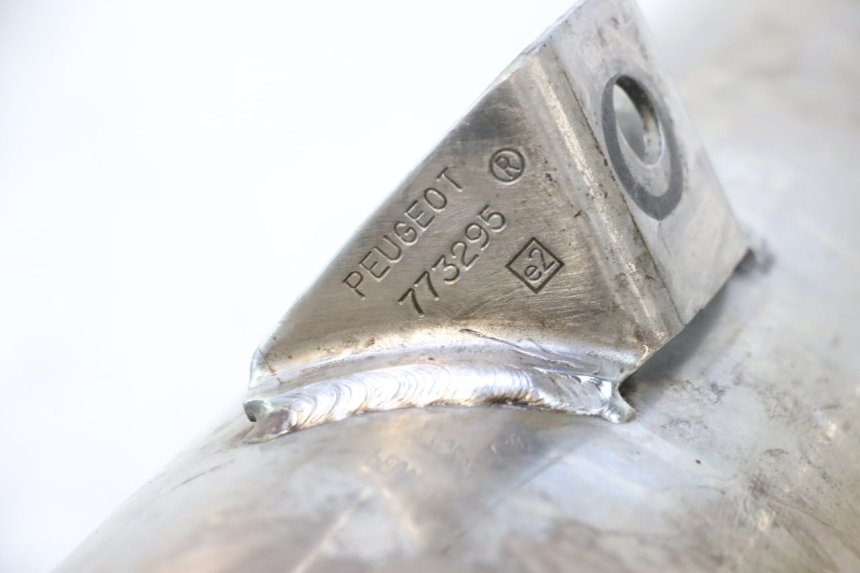 photo de POT ECHAPPEMENT PEUGEOT SATELIS 125 (2006 - 2009) - Vue d’ensemble