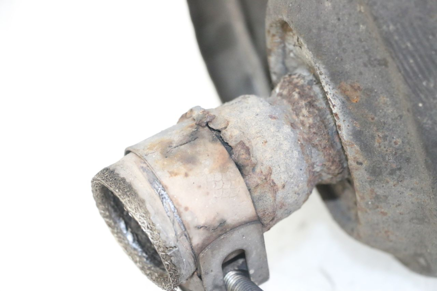 photo de POT ECHAPPEMENT APRILIA SCARABEO GT TOURING 125 (1999 - 2005) - Gros plan technique