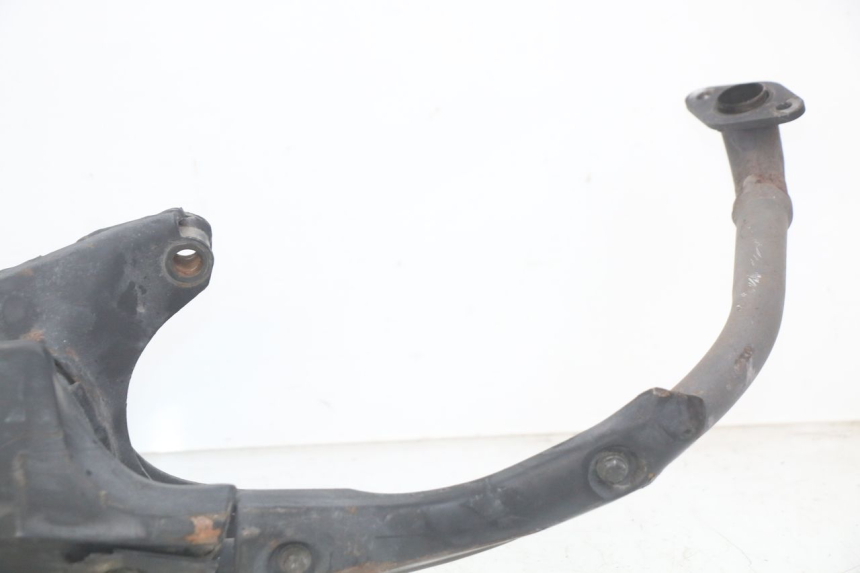 photo de POT ECHAPPEMENT HONDA SCV LEAD 100 (2003 - 2007) - Vue rapprochée