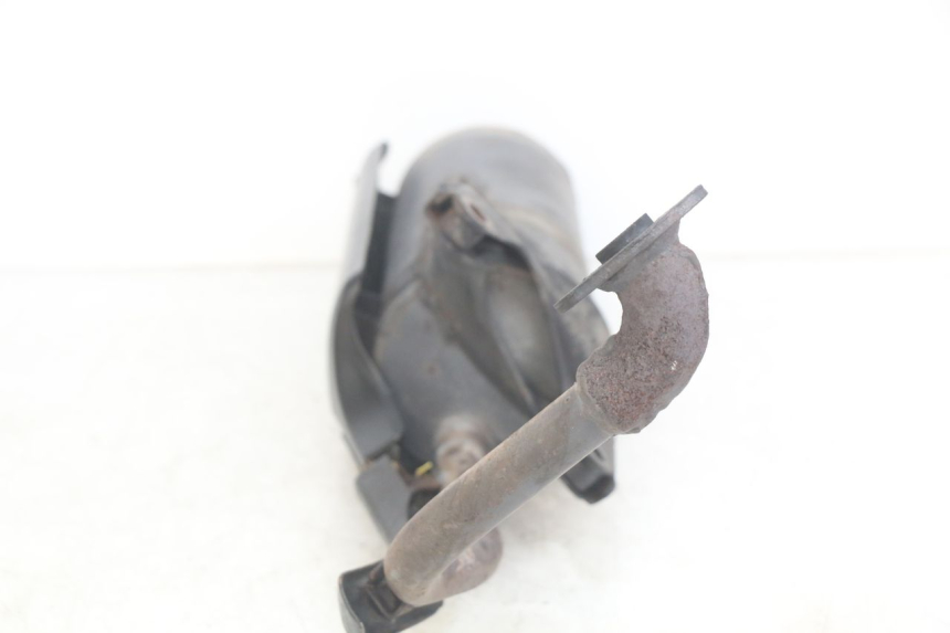 photo de POT ECHAPPEMENT HONDA SCV LEAD 100 (2003 - 2007) - Gros plan technique