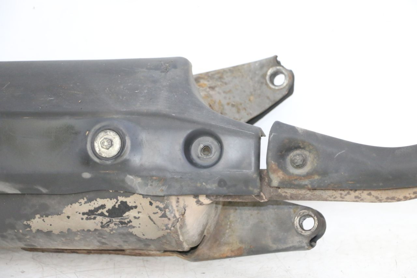 photo de POT ECHAPPEMENT HONDA SCV LEAD 100 (2003 - 2007) - Photo complémentaire