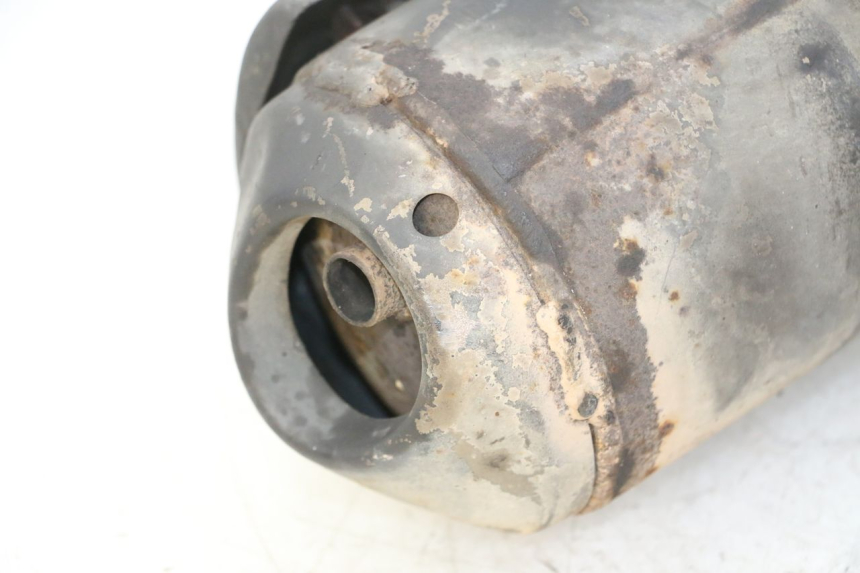 photo de POT ECHAPPEMENT HONDA SCV LEAD 100 (2003 - 2007) - Gros plan technique
