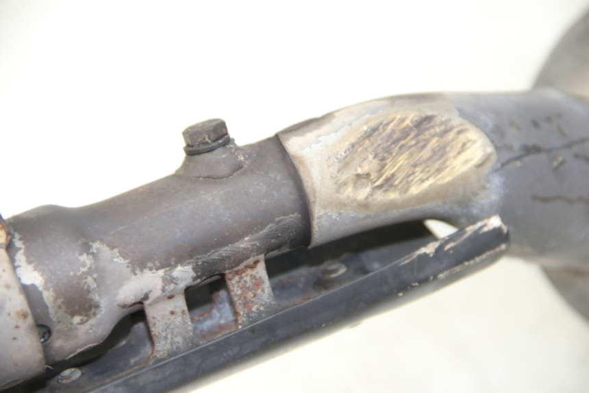 photo de POT ECHAPPEMENT MBK SKYCRUISER 125 (2006 - 2009) - Points de fixation