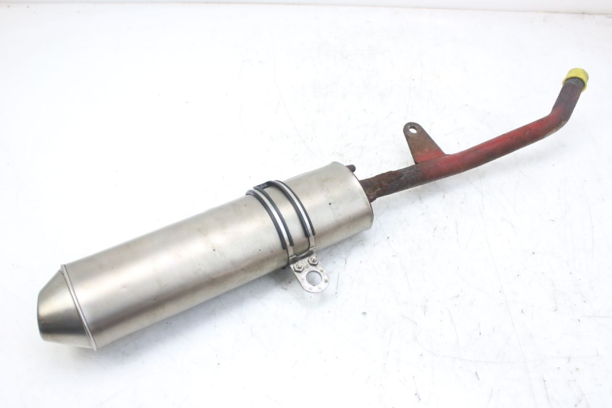 photo de POT ECHAPPEMENT SUZUKI SMX SUPERMOTARD 50 (1996 - 2001) - Gros plan technique