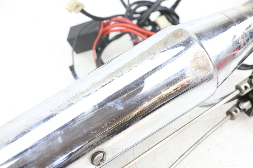 photo de POT ECHAPPEMENT HARLEY DAVIDSON SPORTSTER XL CUSTOM 1200 (2003 - 2004) - Détails caractéristiques