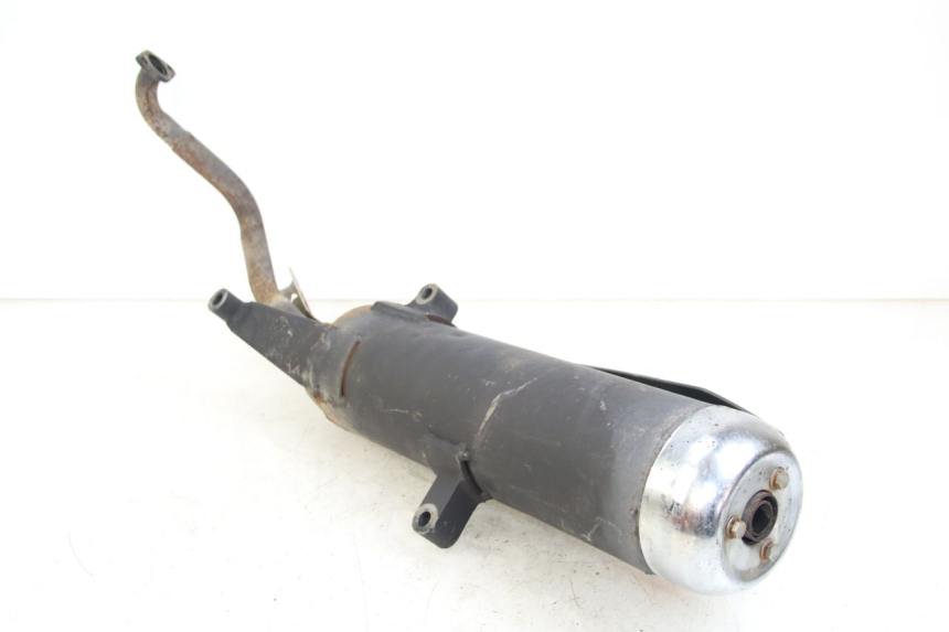 photo de POT ECHAPPEMENT RAZZO STEED 125 (2012 - 2018) - Gros plan technique