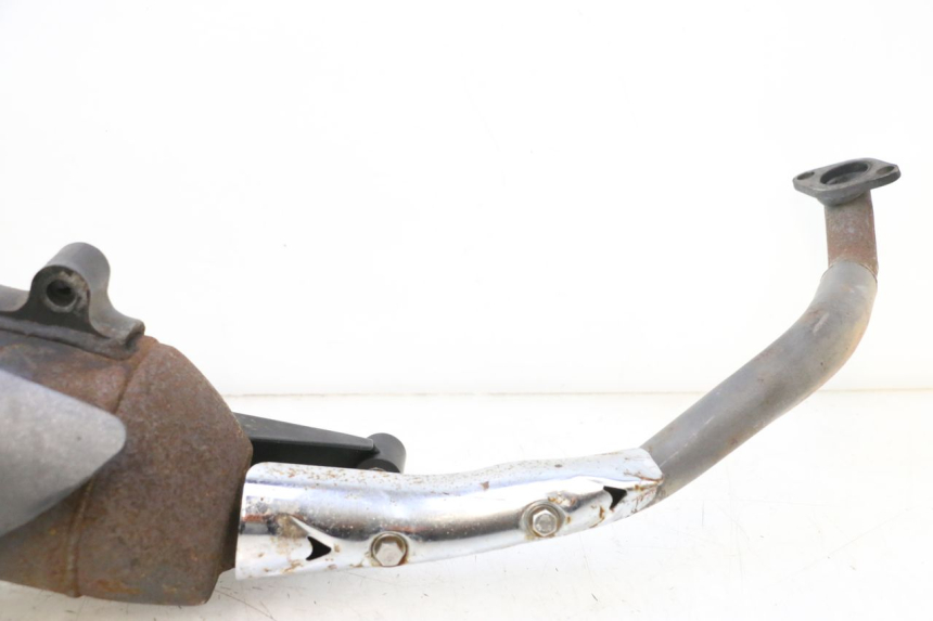 photo de POT ECHAPPEMENT RAZZO STEED 125 (2012 - 2018) - Angle alternatif
