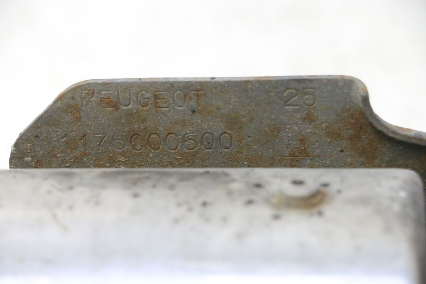 photo de POT ECHAPPEMENT PEUGEOT TREKKER 50 (1995 - 2004) - Vue d’ensemble