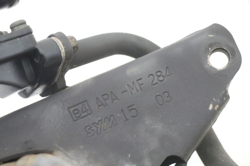 photo de POT ECHAPPEMENT PEUGEOT TWEET 4T 50 (2014 - 2019) - Gros plan technique