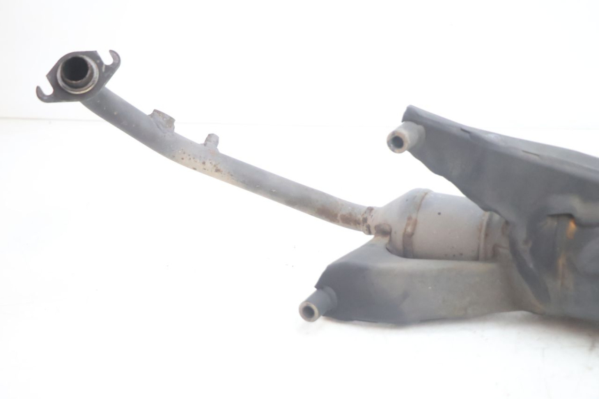 photo de POT ECHAPPEMENT PEUGEOT TWEET 4T 50 (2018 - 2022) - Vue rapprochée