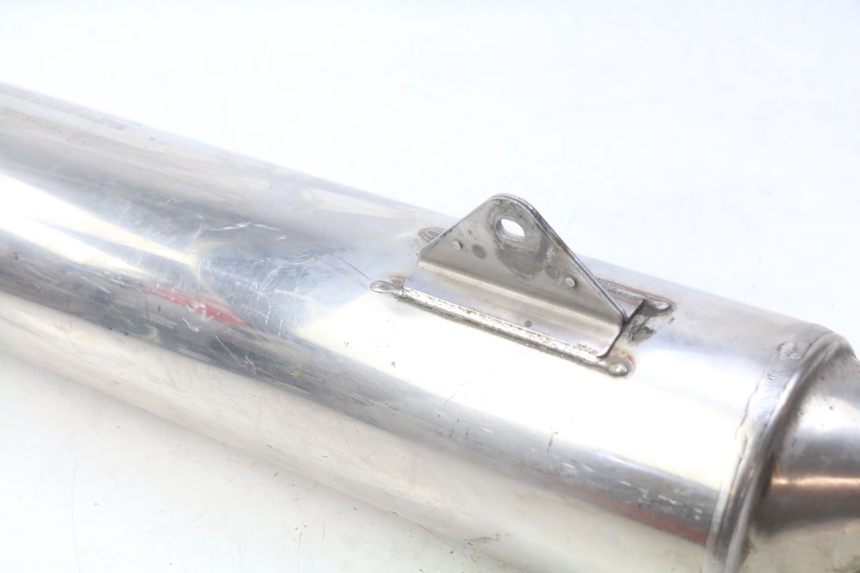 photo de POT ECHAPPEMENT HONDA VFR FI RC46 800 (1998 - 2001) - Gros plan technique