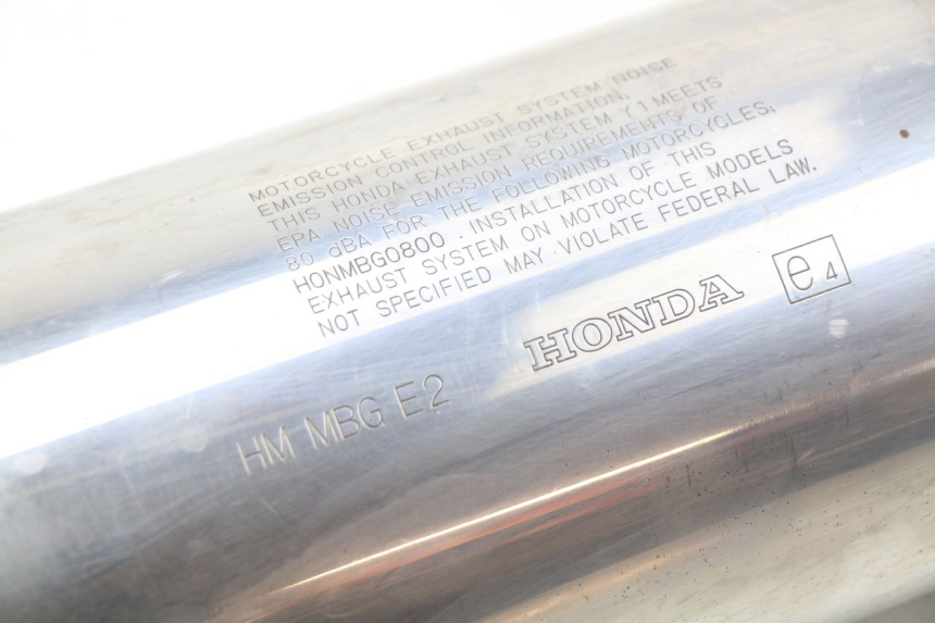 photo de POT ECHAPPEMENT HONDA VFR FI RC46 800 (1998 - 2001) - Points de fixation