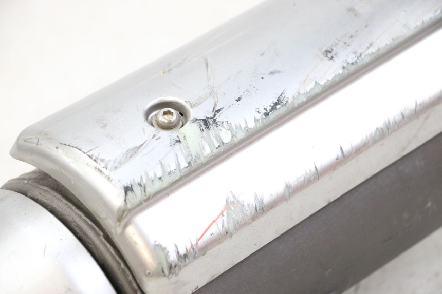 photo de POT ECHAPPEMENT YAMAHA XMAX X-MAX 125 (2006 - 2009) - Vue rapprochée