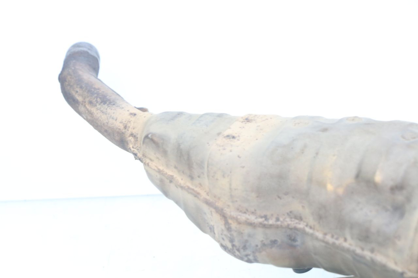 photo de POT ECHAPPEMENT SUZUKI XF FREEWIND 650 (1997 - 2003) - Gros plan technique