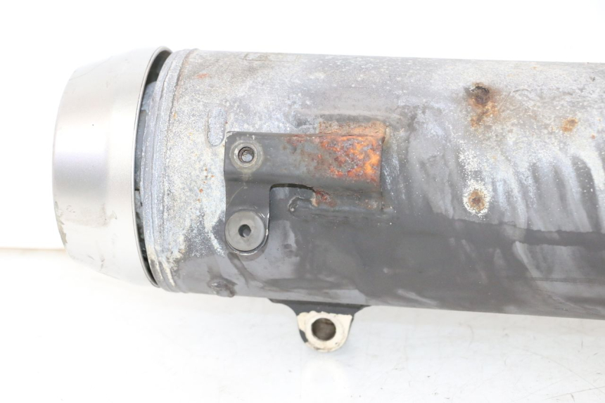 photo de POT ECHAPPEMENT YAMAHA YP MAJESTY 125 (2007 - 2010) - Gros plan technique