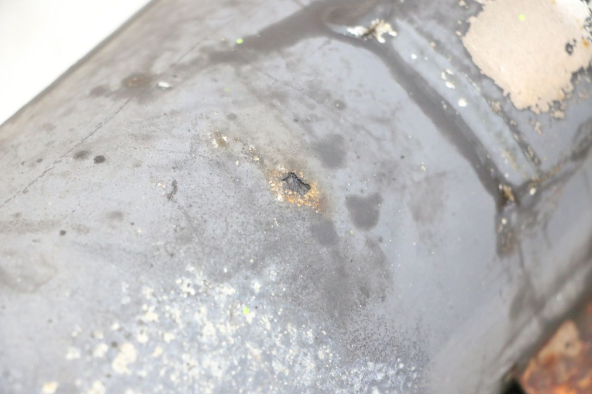 photo de POT ECHAPPEMENT YAMAHA YP MAJESTY 125 (2007 - 2010) - Gros plan technique