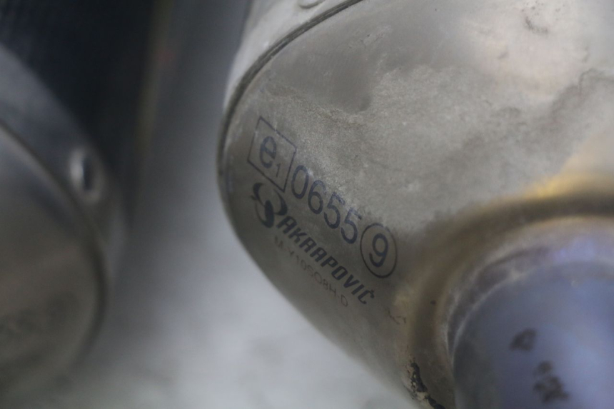 photo de POT ECHAPPEMENT YAMAHA YZF R1 1000 (2007 - 2008) - Autre angle de vue