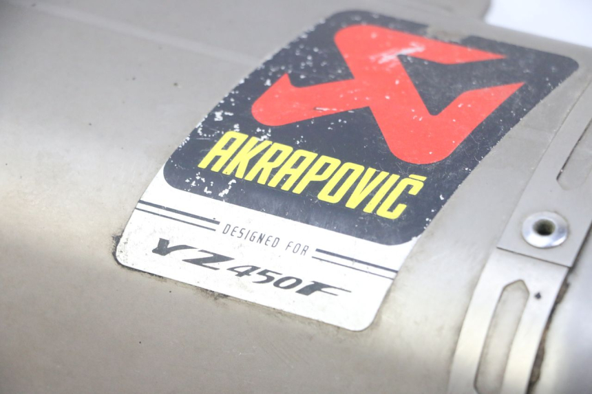photo de POT ECHAPPEMENT YAMAHA YZF YZ-F 450 (2014 - 2016) - Gros plan technique